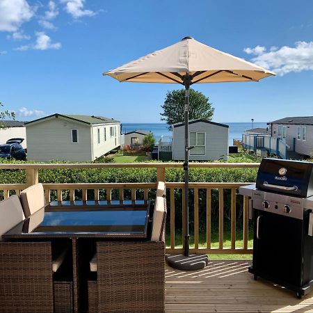 Lydstep Beach Bayview 3-Bedroom Holiday Home Tenby Exteriör bild