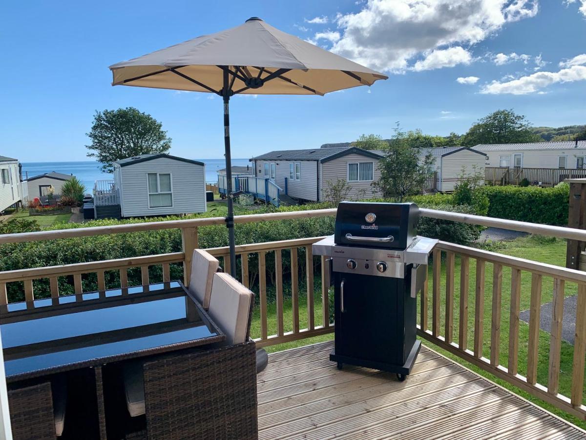 Lydstep Beach Bayview 3-Bedroom Holiday Home Tenby Exteriör bild